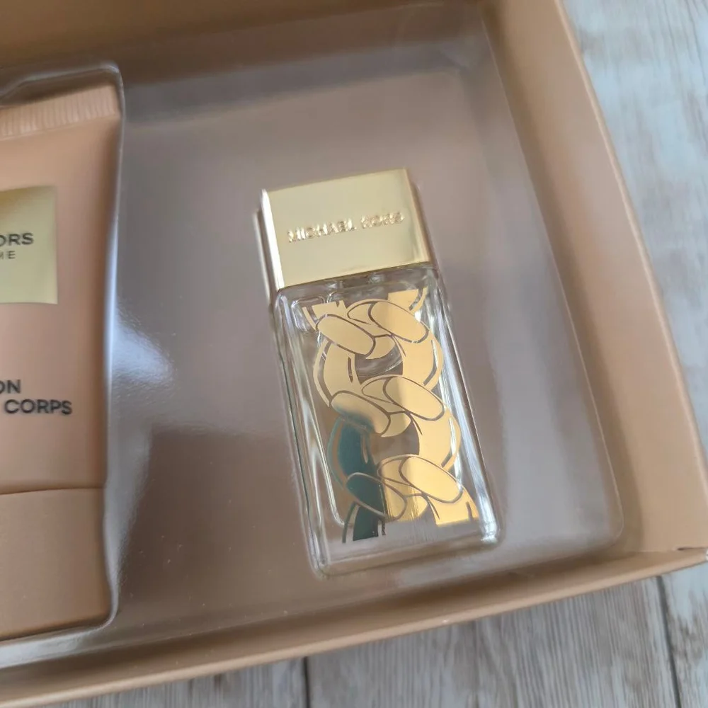 Michael Kors Pour Femme gift set